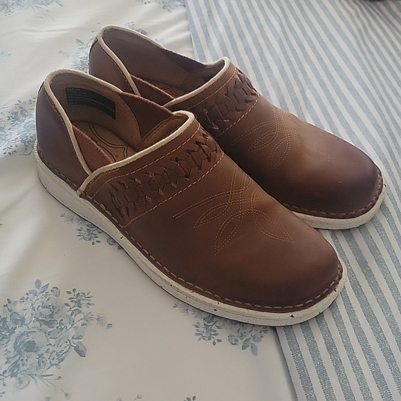 Women's Justin Slip-ons - Picture 5 of 7